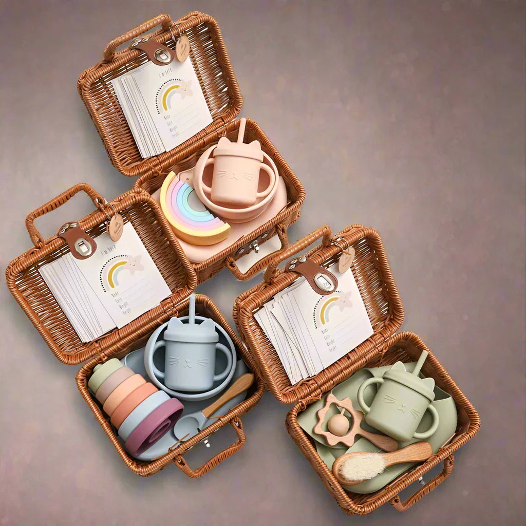 Vintage Style Baby Gift Box. 7Pcs