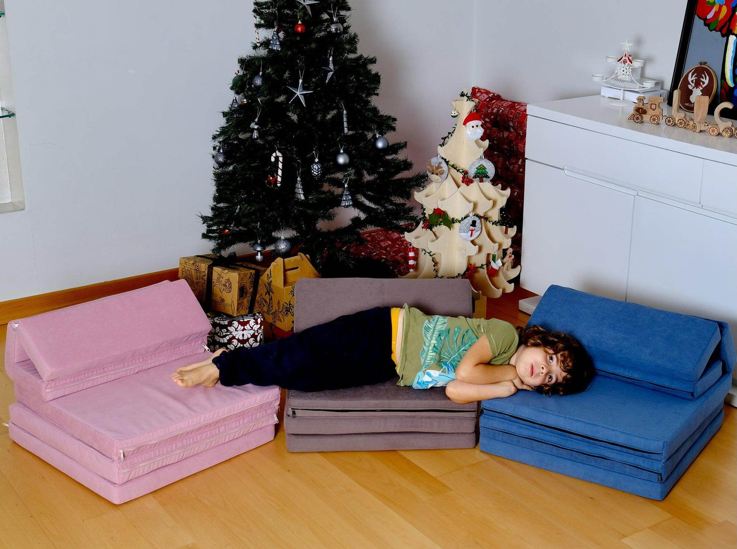 Transformable Kids Play Mat and Couch for Playtime and Relaxation
