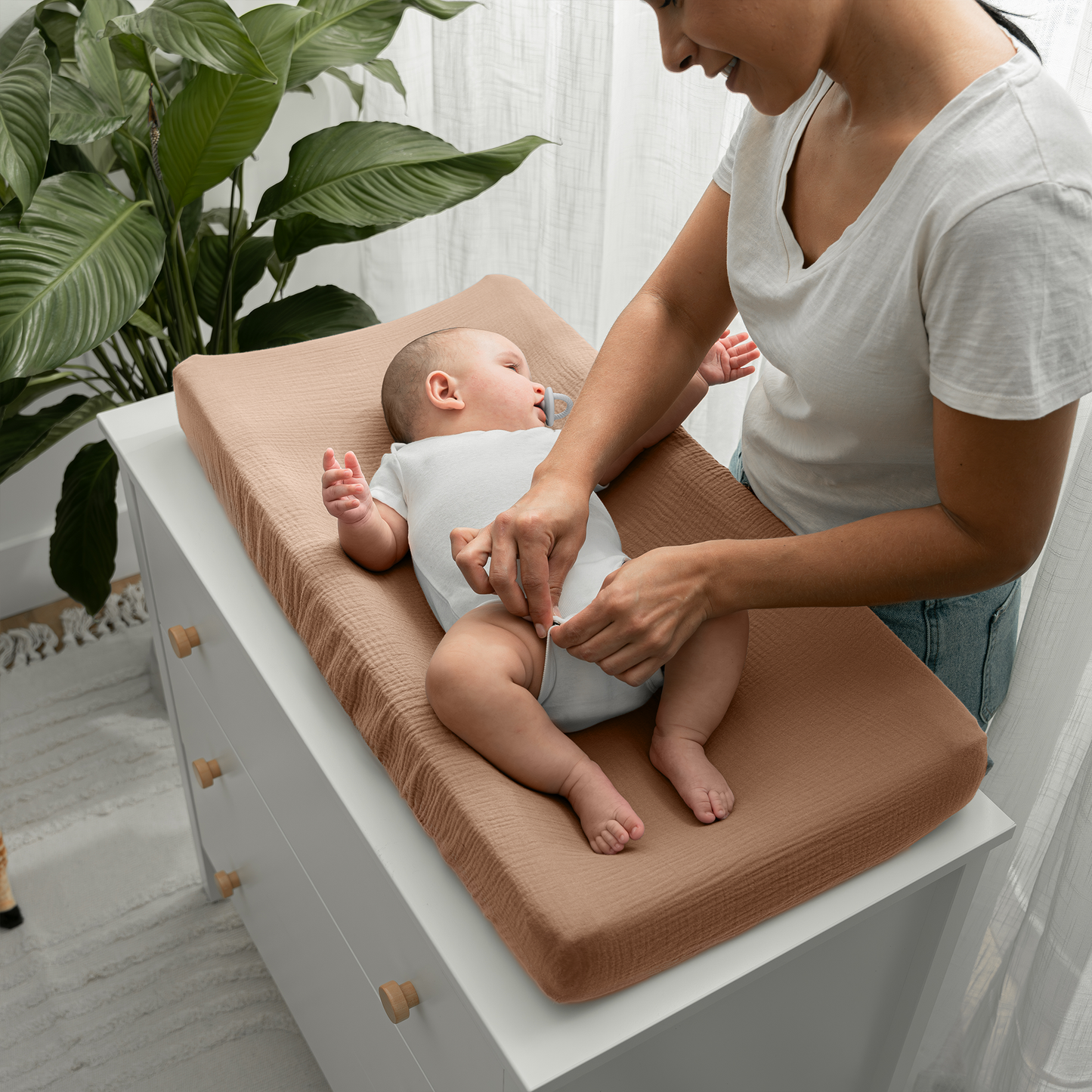 Muslin Fitted Changing Pad Cover by Comfy Cubs