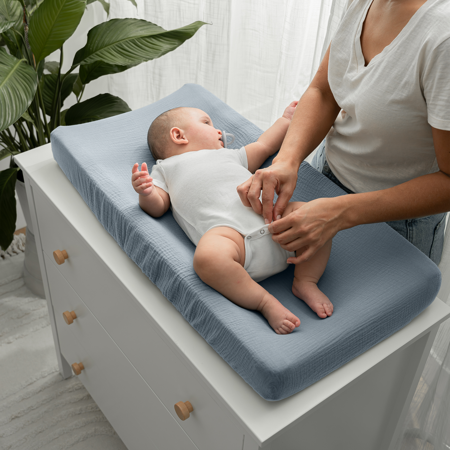 Muslin Fitted Changing Pad Cover by Comfy Cubs