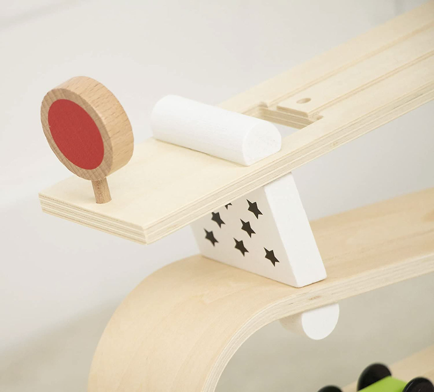 Avenlur Wooden Car Ramp – Fast, Fun, and Educational