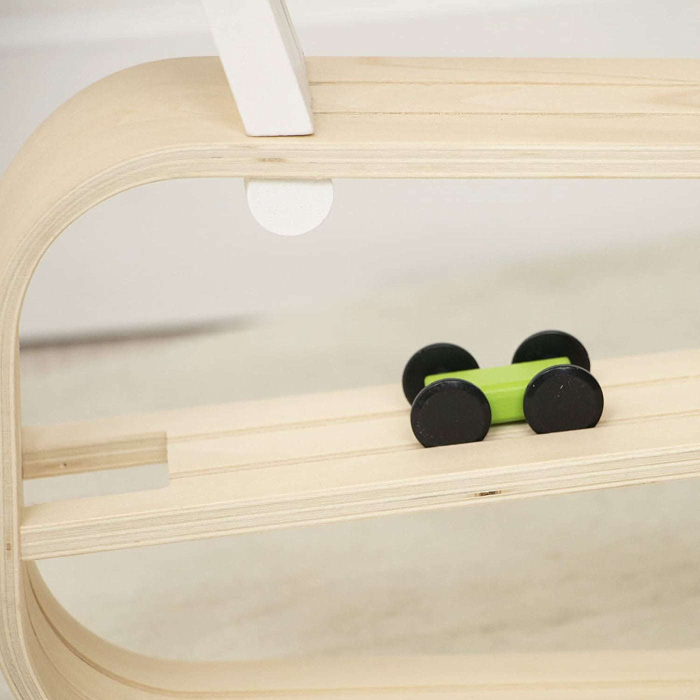 Avenlur Wooden Car Ramp – Fast, Fun, and Educational