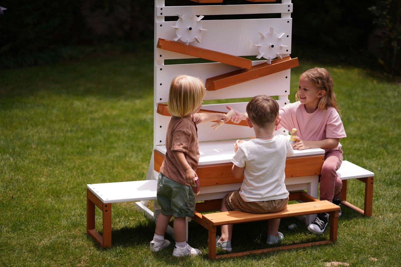 Avenlur Large Wooden Water Table – Multi-Level Sensory Play with Water Wheels & Tabletop
