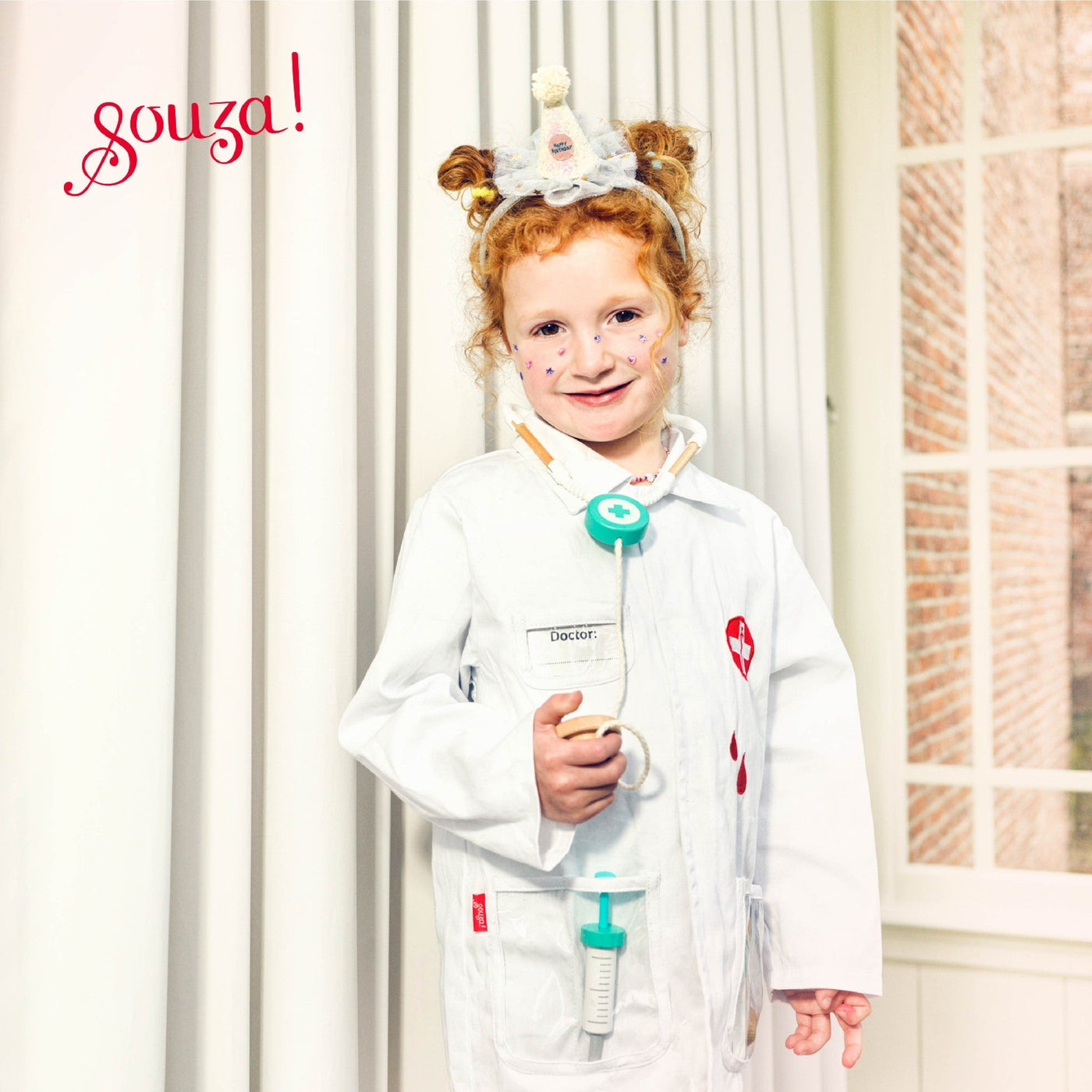Doctor Suit w/accessories  (sz 4-7 yrs)