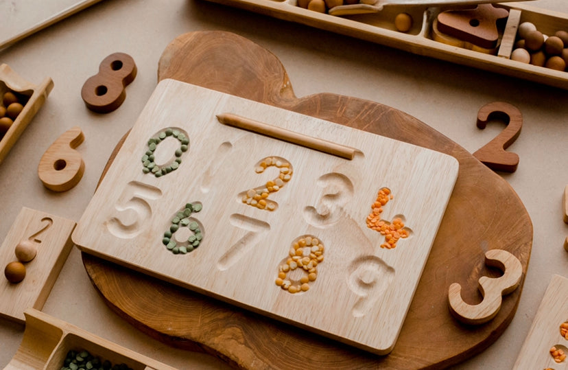 QToys Number tracing board