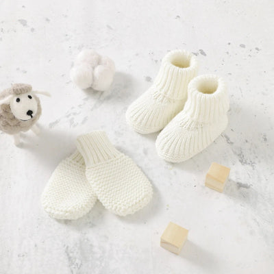 Newborn Knit Socks With Knit Mitten Gloves