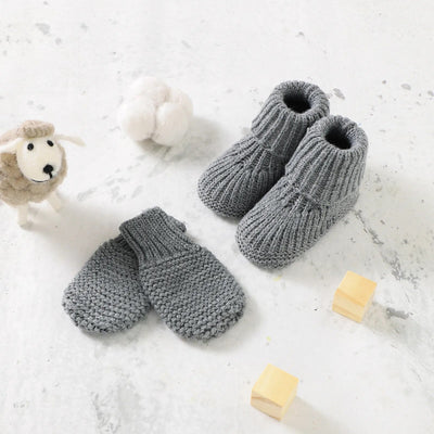 Newborn Knit Socks With Knit Mitten Gloves