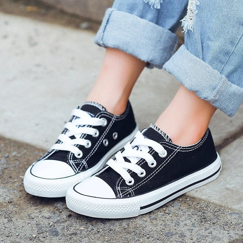 Lace Up Solid Color Canvas Sneakers
