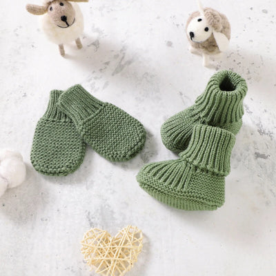 Newborn Knit Socks With Knit Mitten Gloves