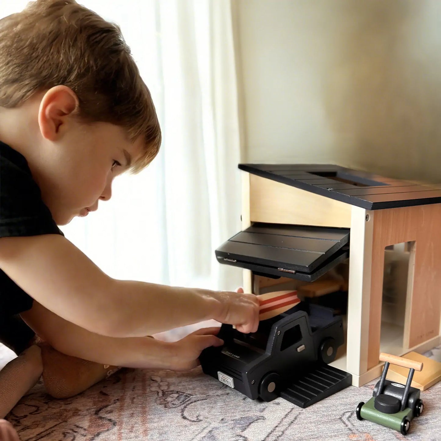 Tiny Land® Wooden Dollhouse - Garage - Kidtoycart