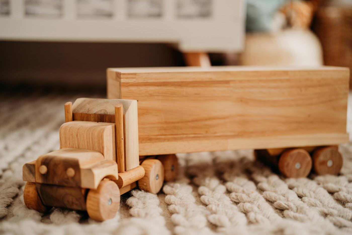 QToys Cargo Truck