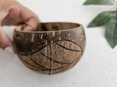 QToys Leaf Patterned Coconut Bowl