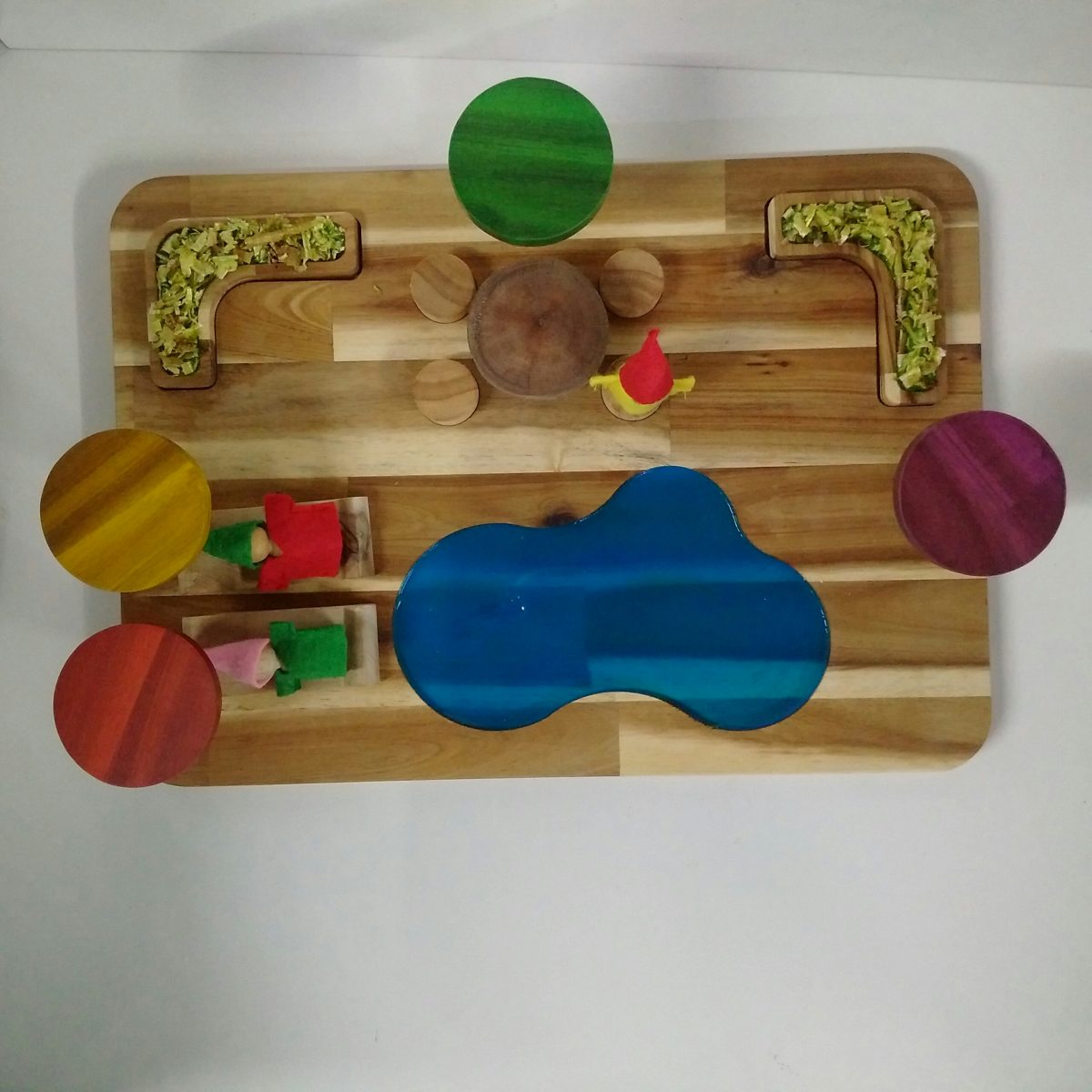 QToys  GNOMES RESORT