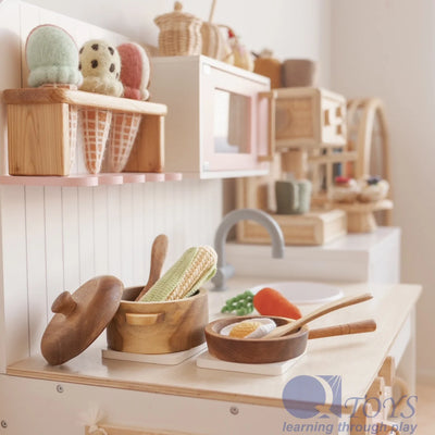 QToys MAHOGANY PAN & POT SET