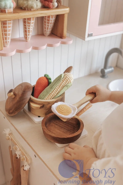 QToys MAHOGANY PAN & POT SET