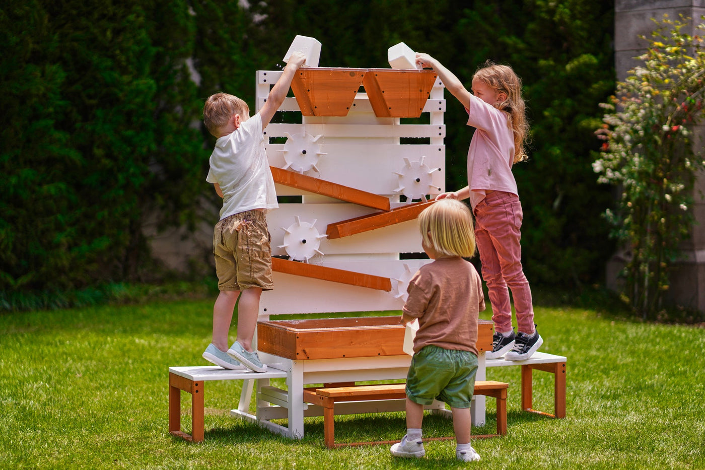 Avenlur Large Wooden Water Table – Multi-Level Sensory Play with Water Wheels & Tabletop