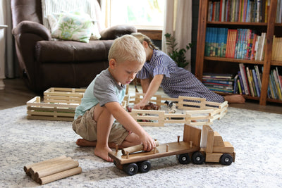 Amish-Made Wooden Log Semi Truck Toy, With Removable Logs - Kidtoycart