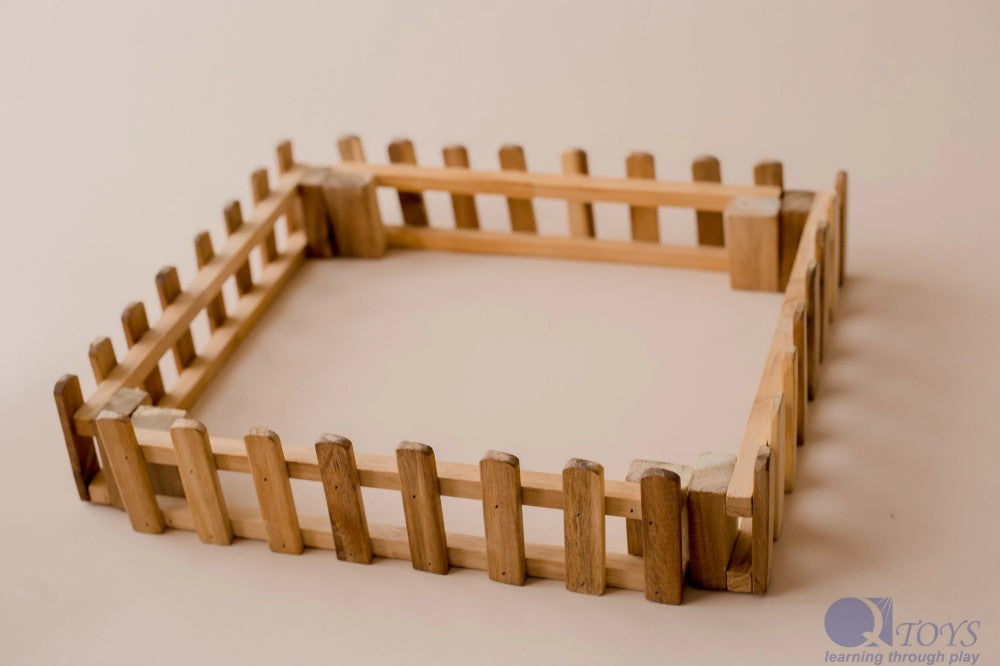 QToys Wooden fence set of 4
